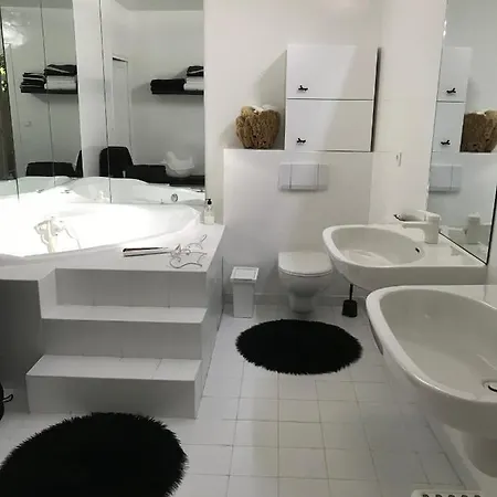 Logement Dans Un Ecrin De Verdure